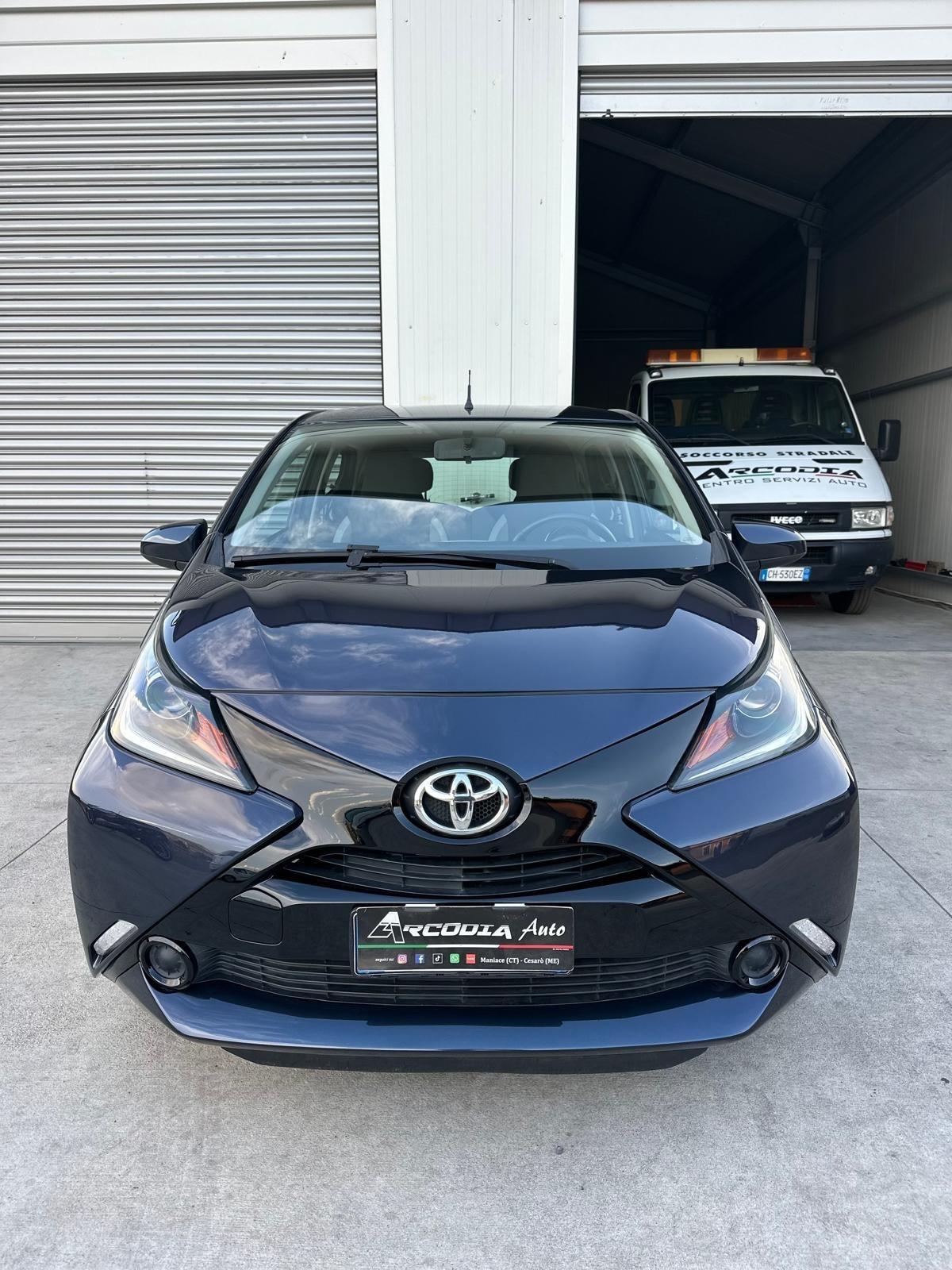 Toyota Aygo 1.0 VVT-i 69 CV 5 porte x-clusiv