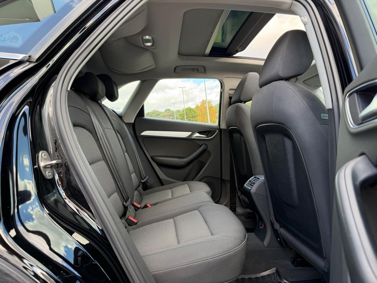 Audi Q3 2.0 TDI 120 CV S tronic Design tetto apribile