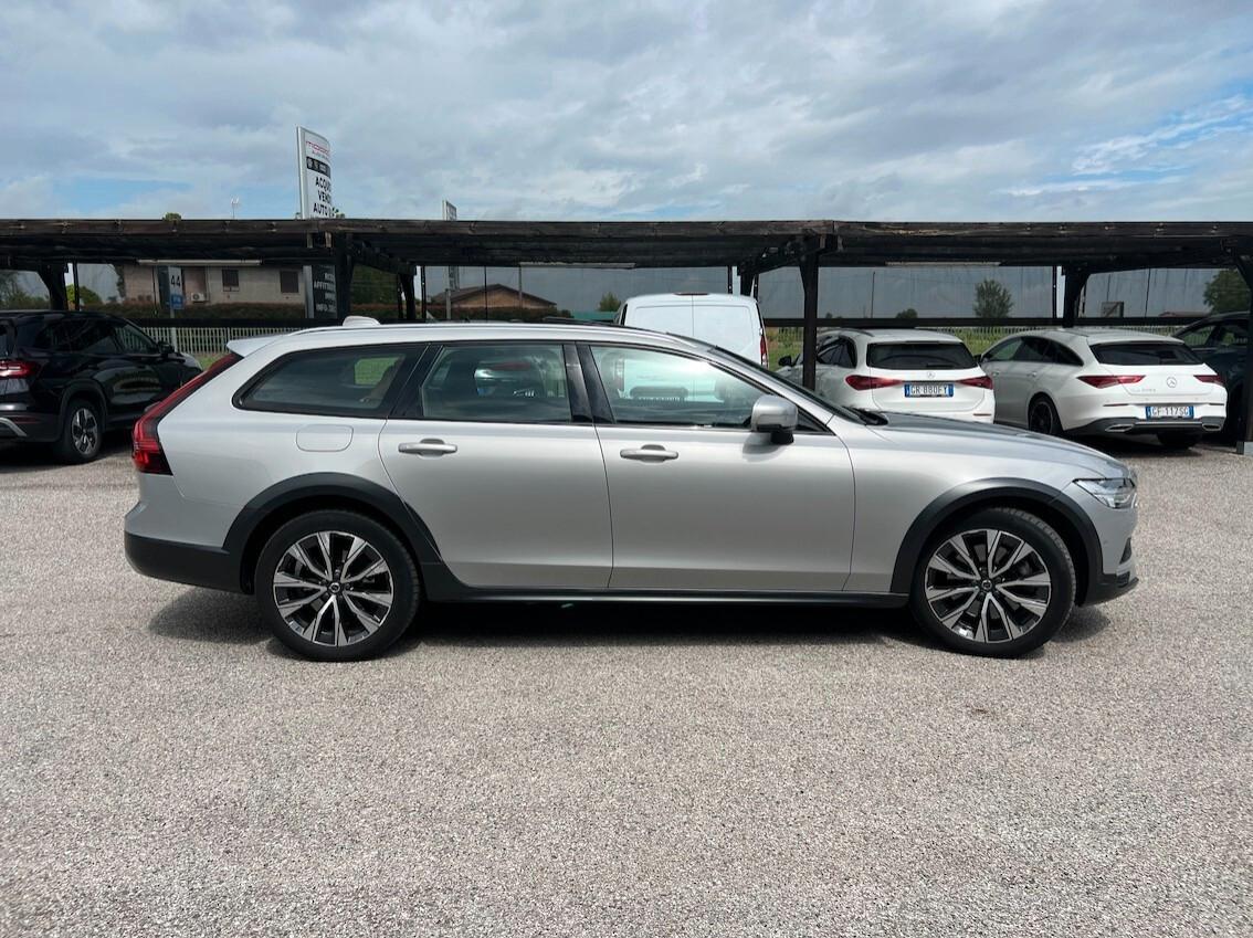 Volvo V90 Cross Country 2.0 b4 Business Pro awd TETTO IVA ESPOSTA 12/2022