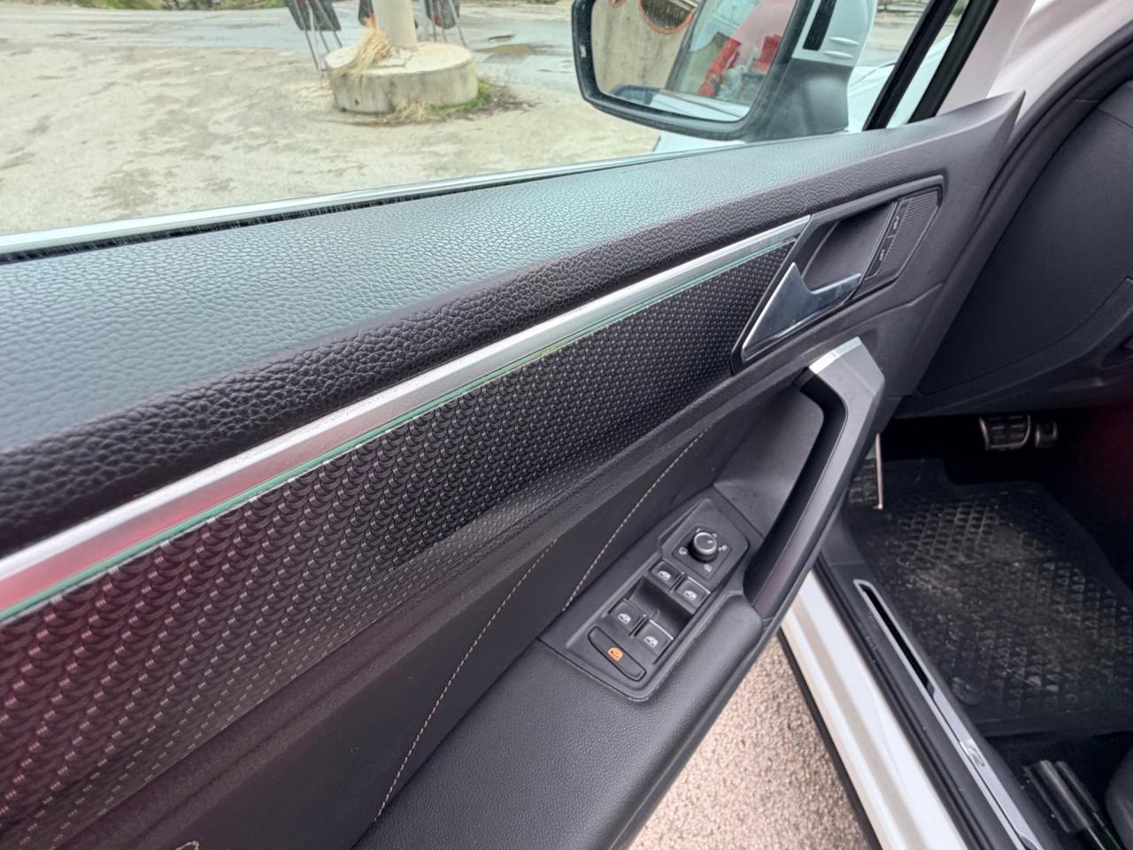 Volkswagen Tiguan 2.0 TDI 150 CV DSG R-Line Plus