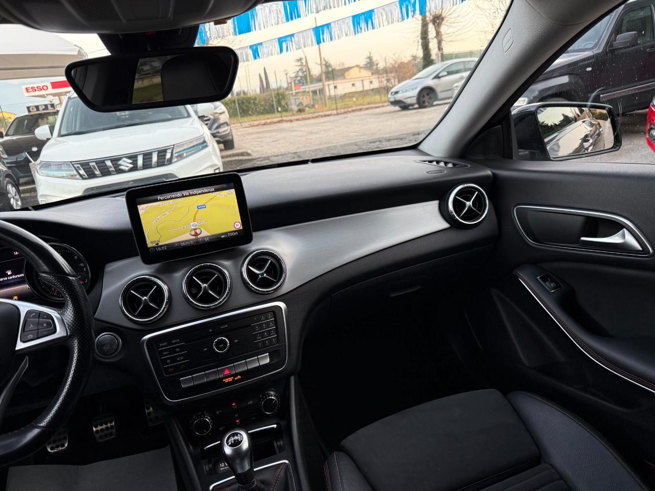 " DA VETRINA " MERCEDES CLA 200 d Automatic Premium