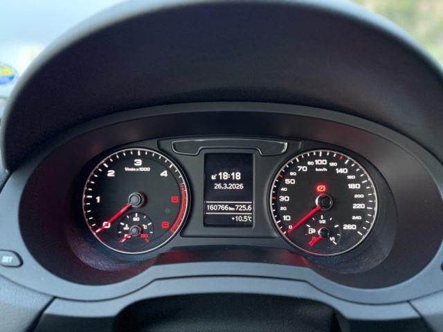 AUDI Q3 2.0 TDI 150 CV Business