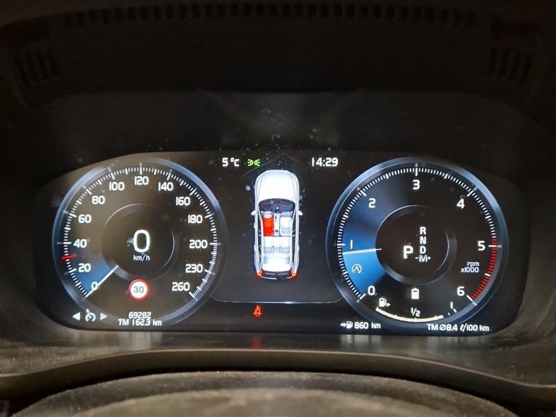 VOLVO XC60 B4 D AWD automatico Momentum