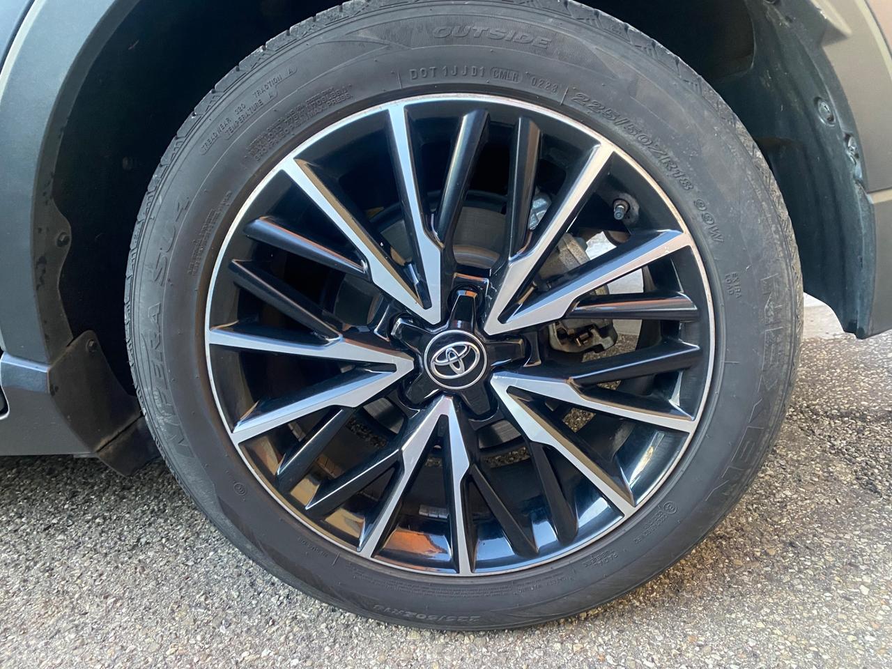 Toyota C-HR 1.8 Hybrid E-CVT Lounge 2WD NEOPATENTATI!!!