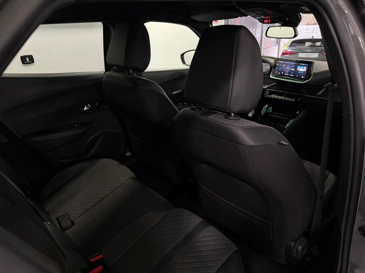Peugeot 2008 BlueHDi 130 S&S EAT8 Allure