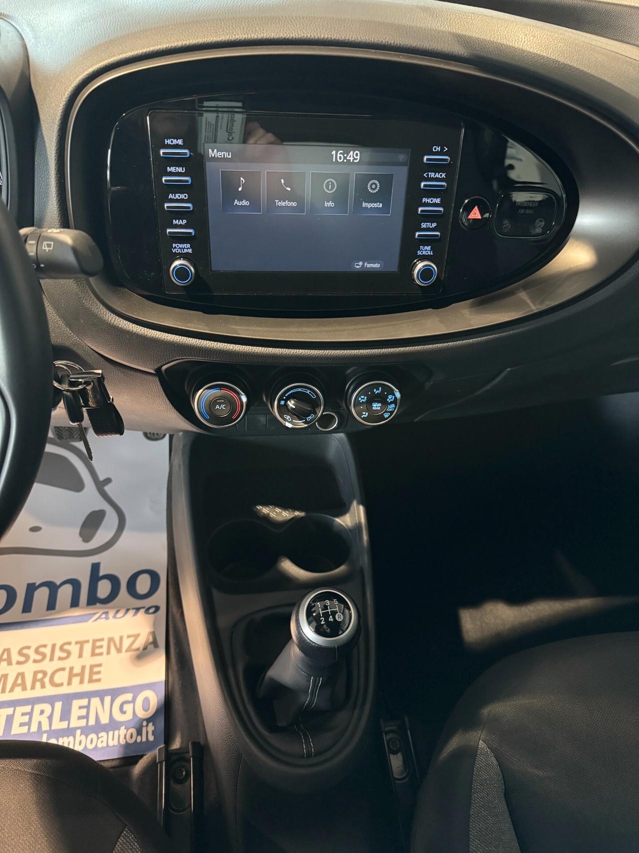 Toyota Aygo X 1.0 Active 72cv App conn Cam 17" (Neopat)