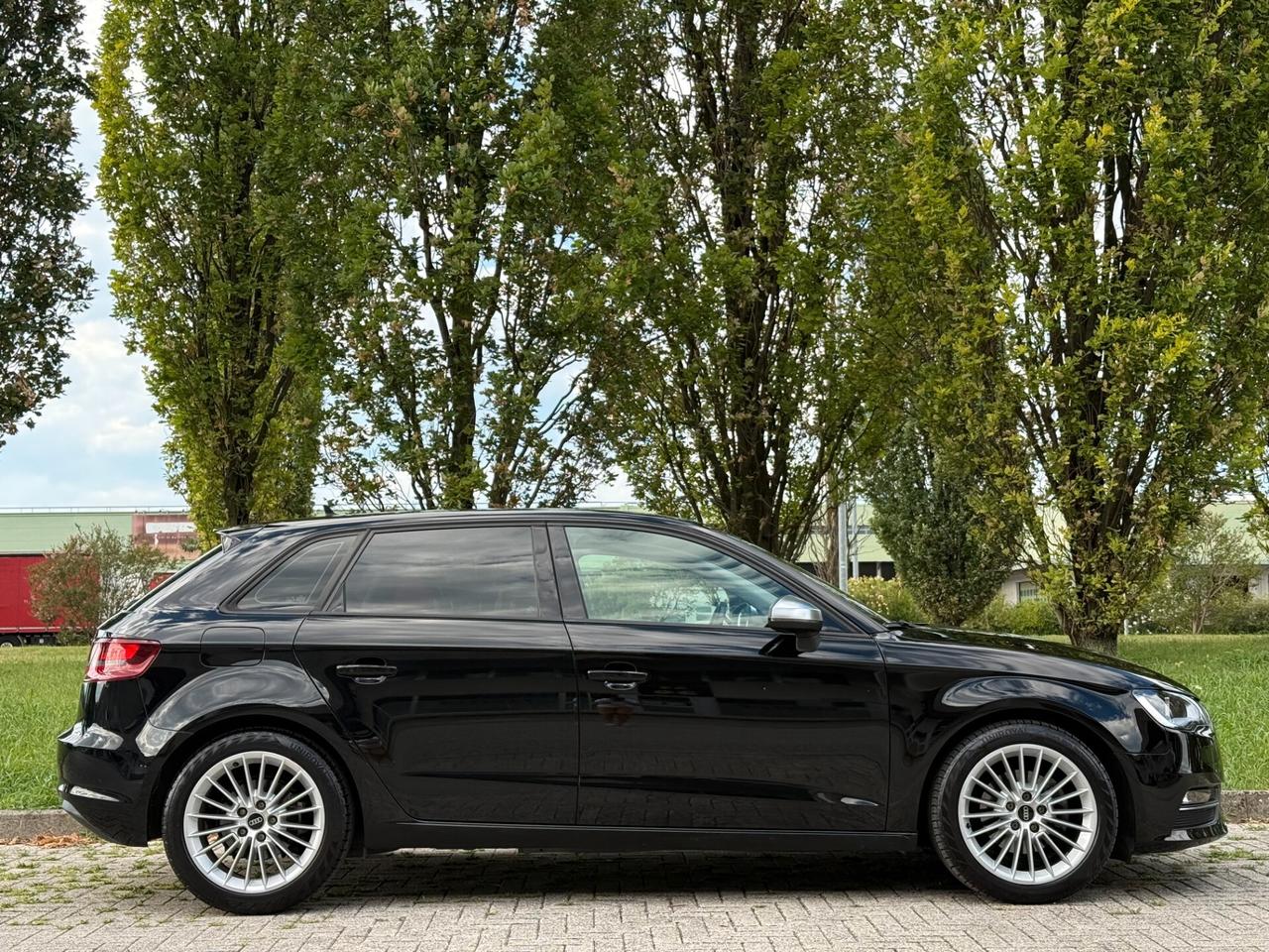 Audi A3 2.0 TDI 150 CV clean diesel Ambition