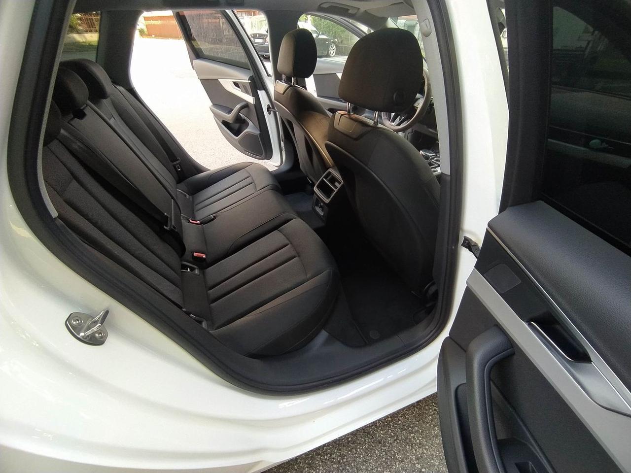 Audi A4 2.0 TDI ultra Business Sport