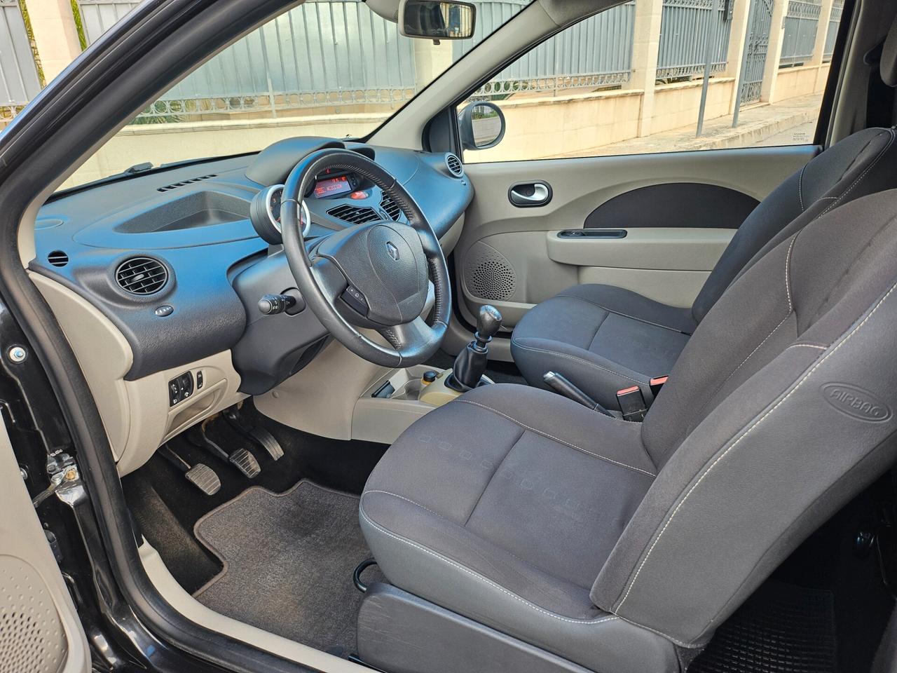 Renault Twingo 1.2 8V Dynamique (43 kw) 58cv