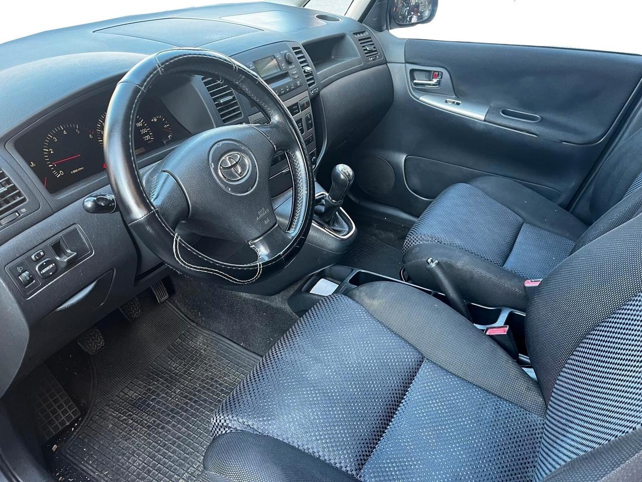 Toyota Corolla 2.0 16V D-4D 5 porte Sol