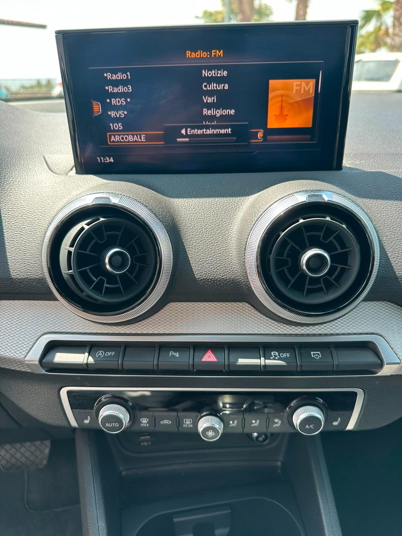 Audi Q2 35 TDI quattro S tronic S line Edition identity black