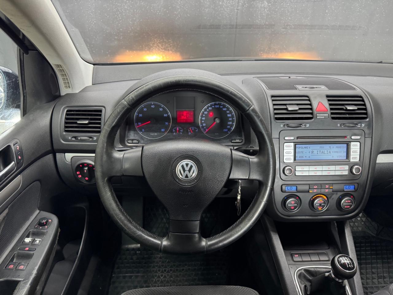 Volkswagen Golf 1.6 16V FSI 5Porte ADATTA NEOPATENTATI