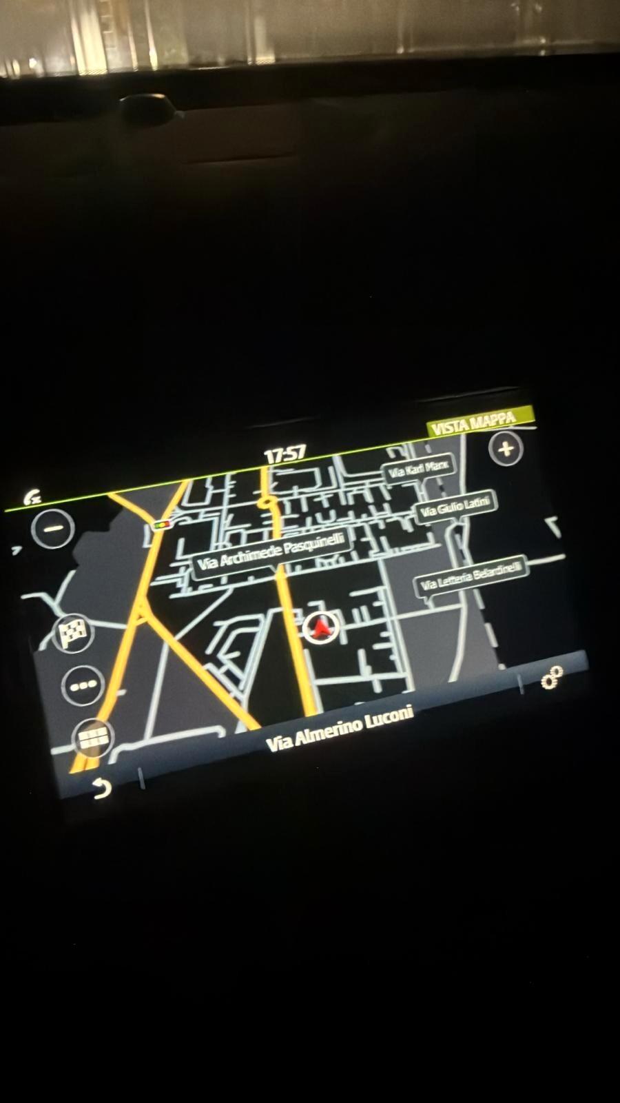 Land Rover Discovery Sport 2.0 TD4 150 CV SE