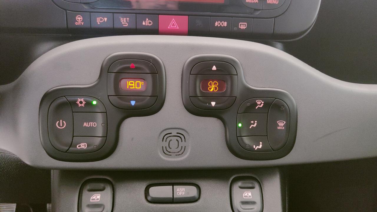 Fiat Panda 1.2 Lounge OK NEO PATENTATI 77.800 KM