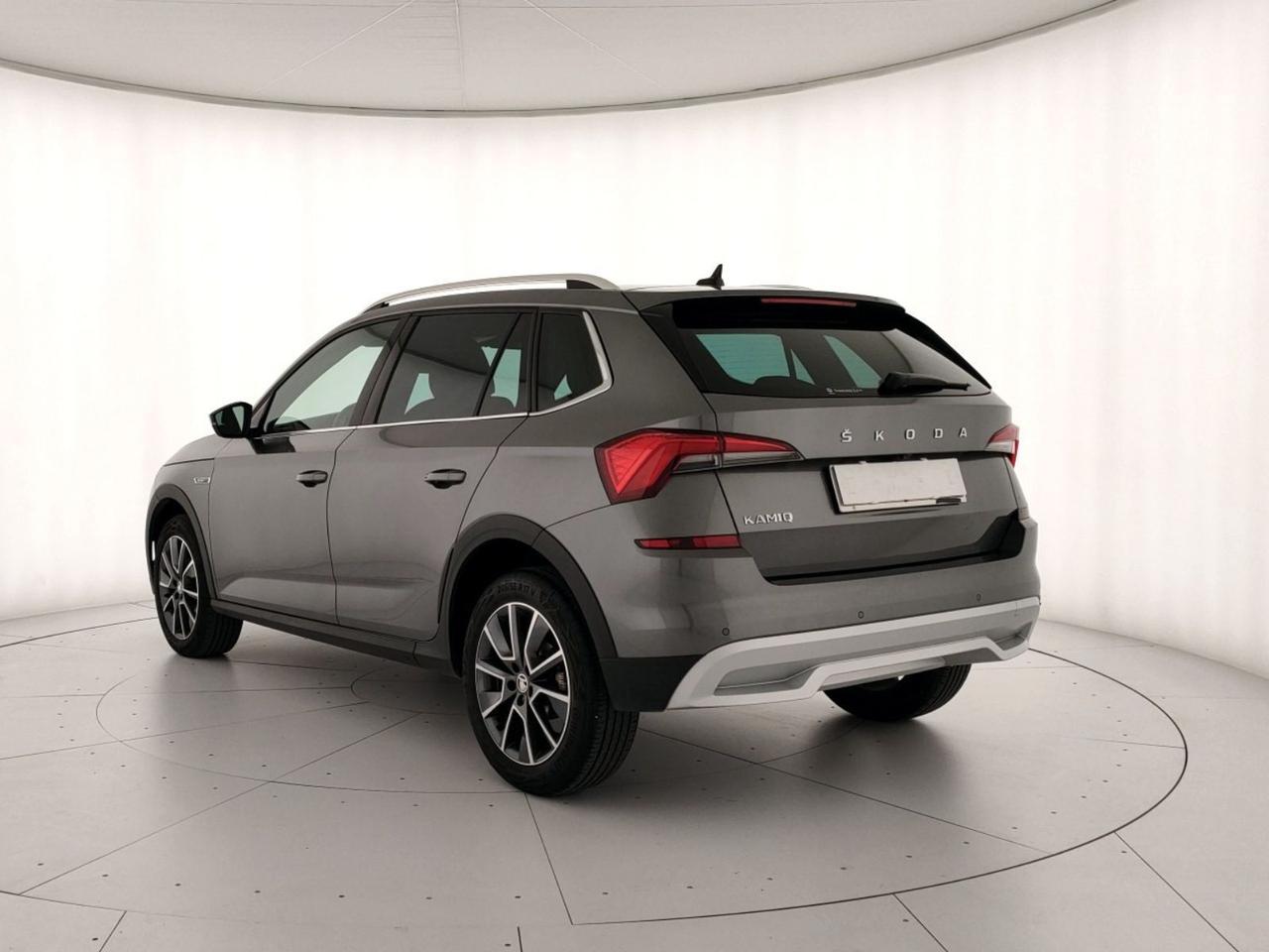 Skoda Kamiq 1.0 tsi scoutline 110cv dsg