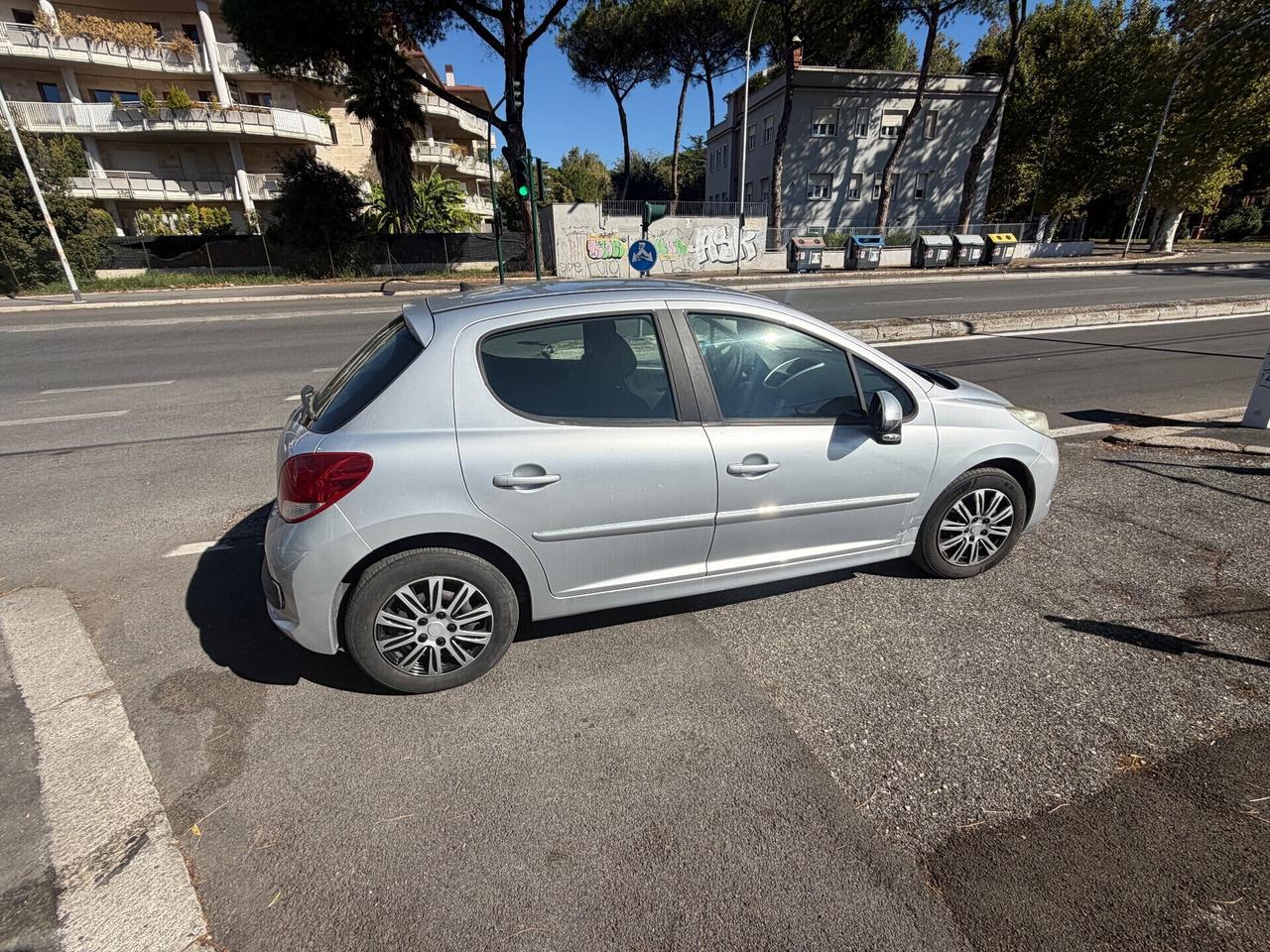 Peugeot 207 gpl 5porte manuale