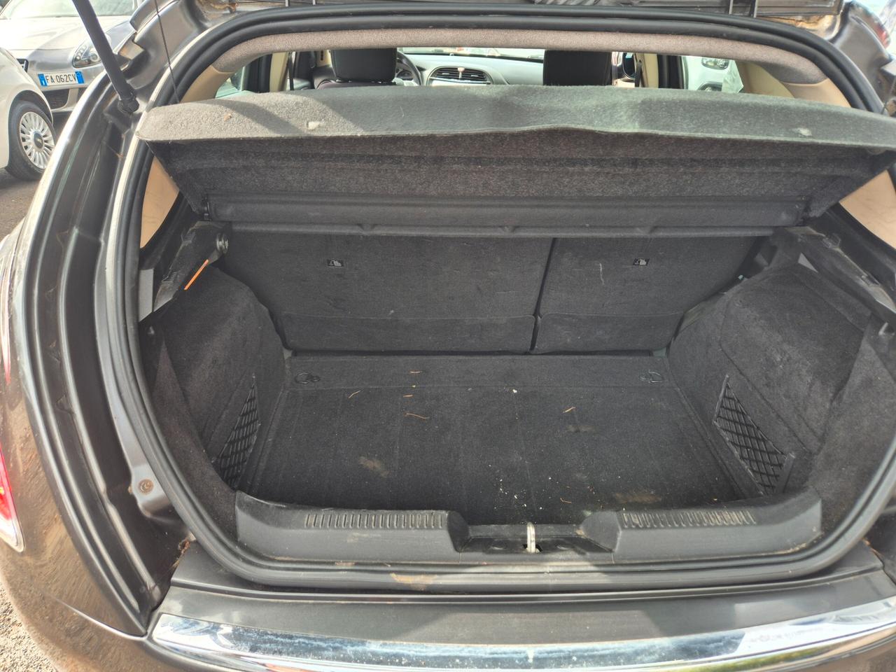 Lancia Delta 1.6 MJT DPF Platino
