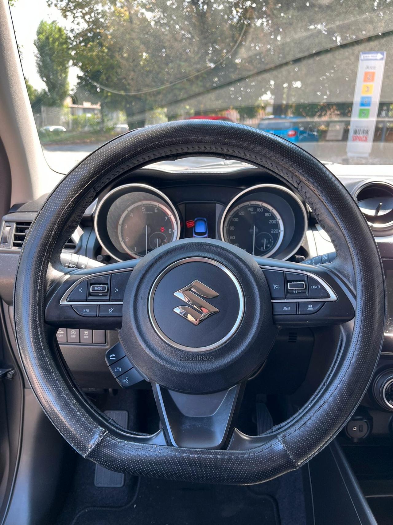Suzuki Swift 1.2 Hybrid Top