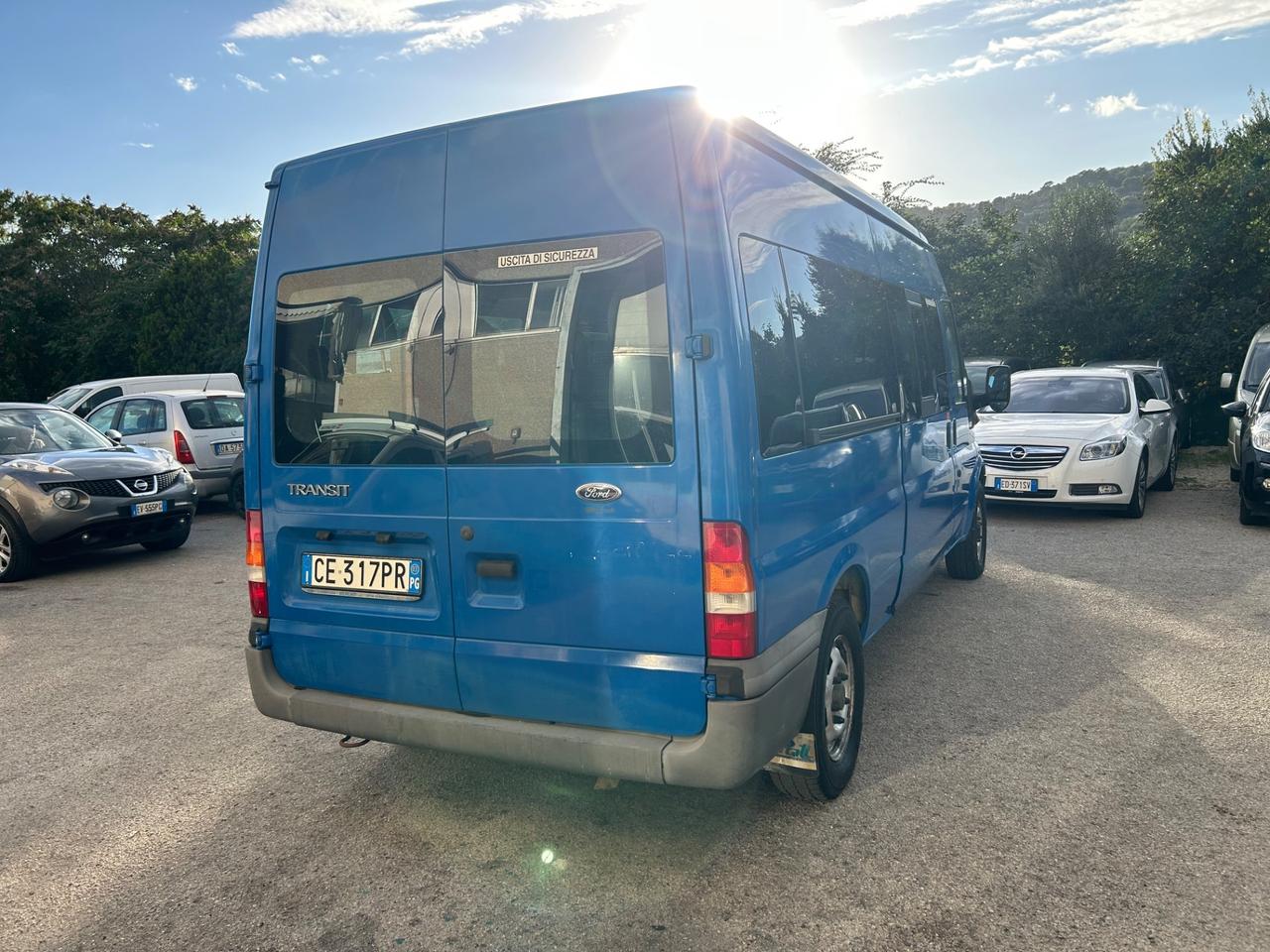 Ford Transit 330 2.4 TD Pulman 14 Posti