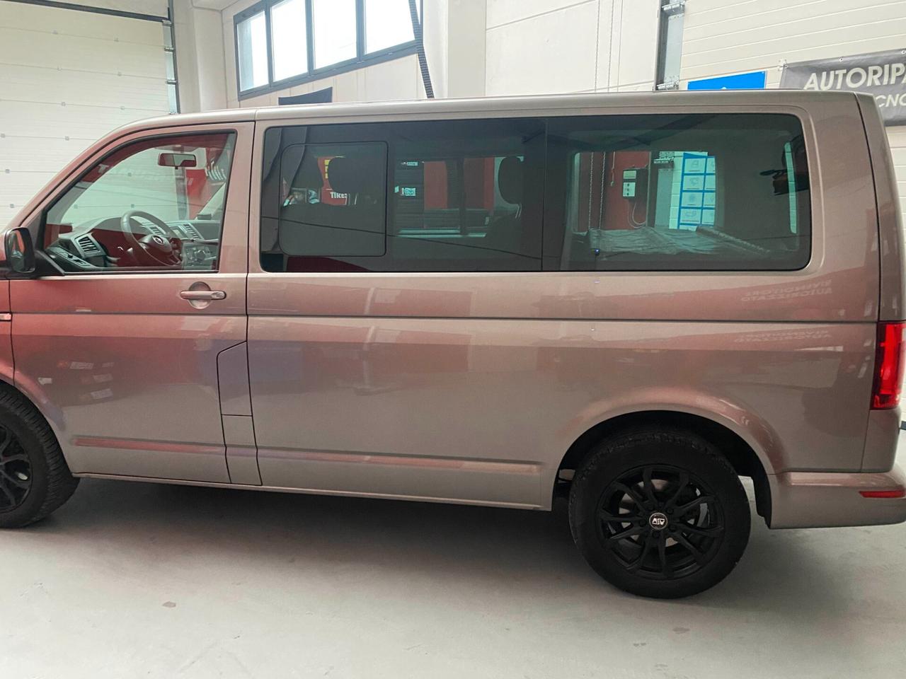 Volkswagen Transporter 2.0 TDI PC Kombi T6