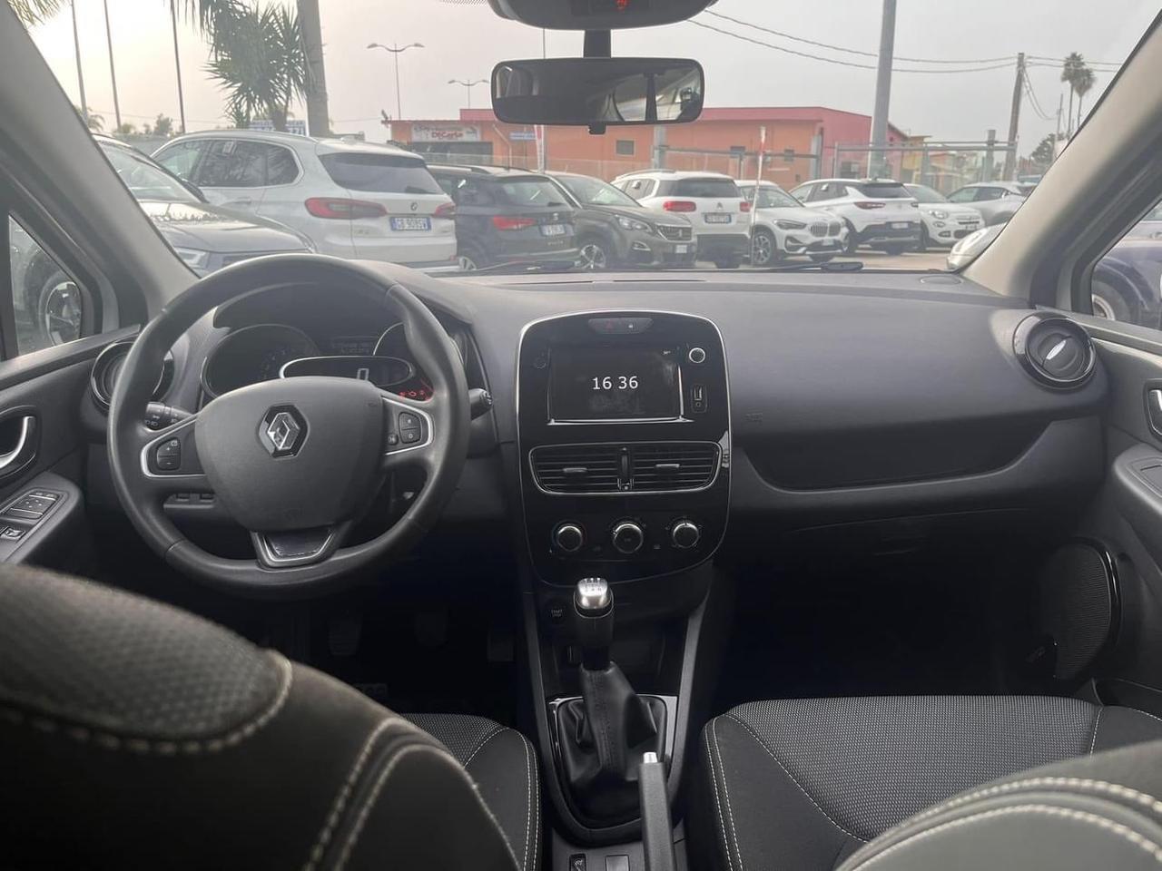 Renault Clio TCe Black Friday