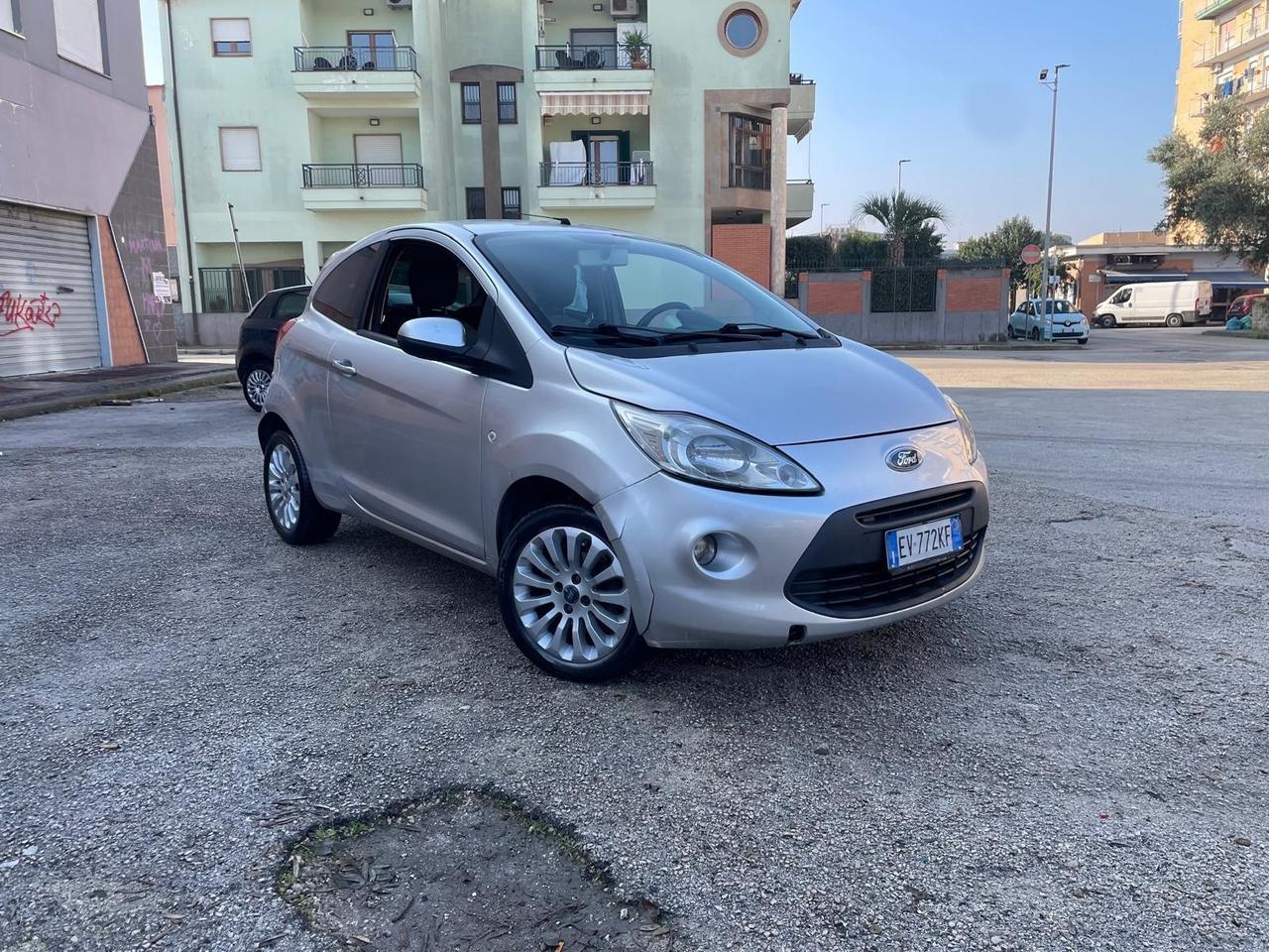 Ford Ka 1.3 TDCi 75CV Titanium Full Perfett