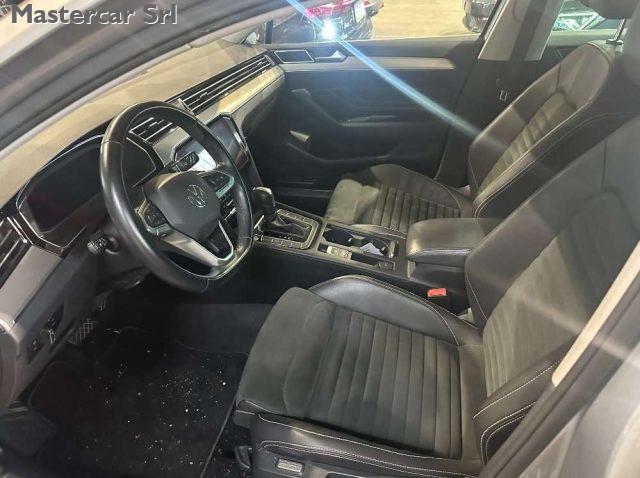 VOLKSWAGEN Passat Variant Variant 2.0 tdi Executive 150cv dsg - GD193EA