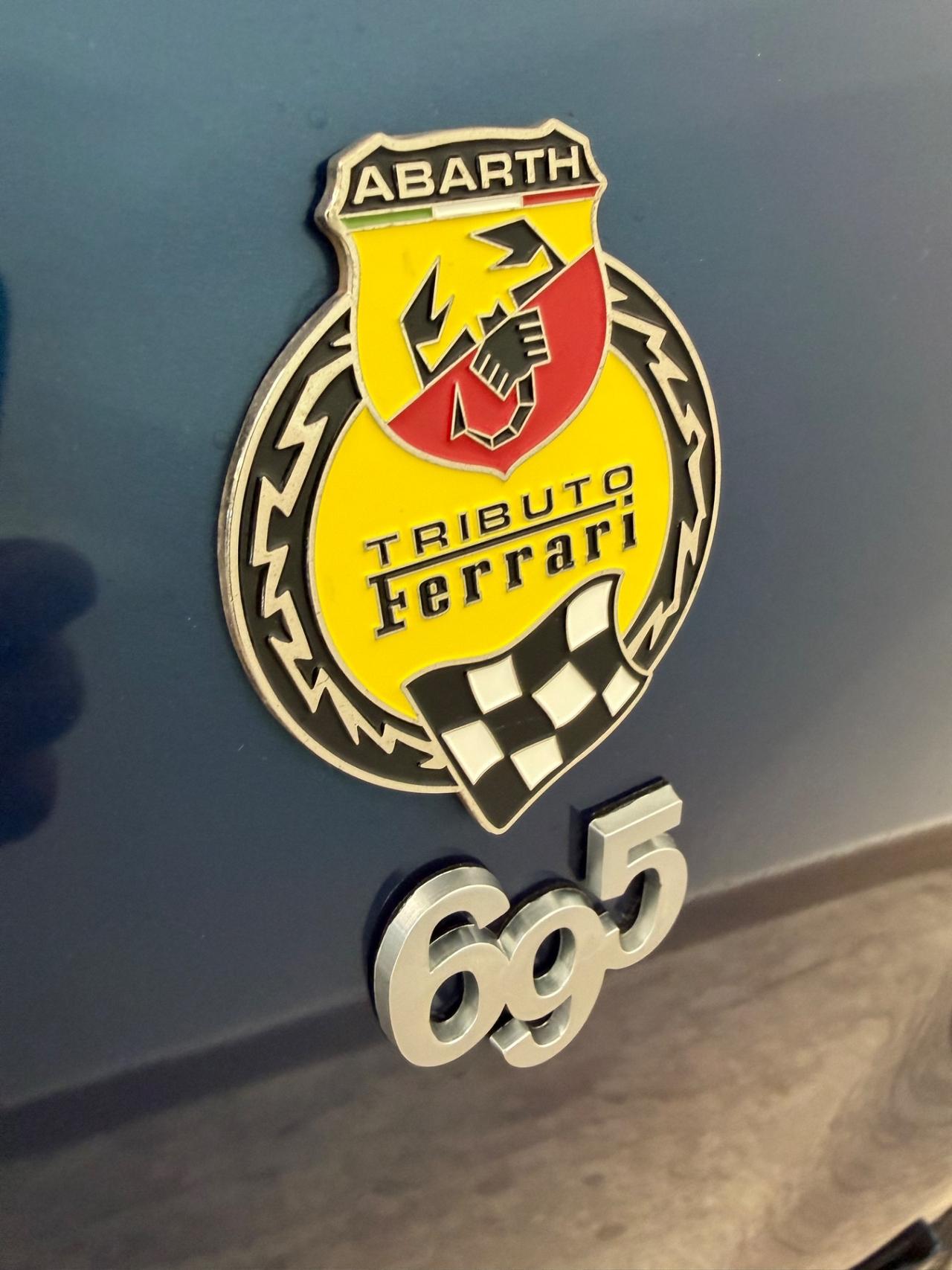 Abarth 500 1.4 Turbo T-Jet TRIBUTO FERRARI