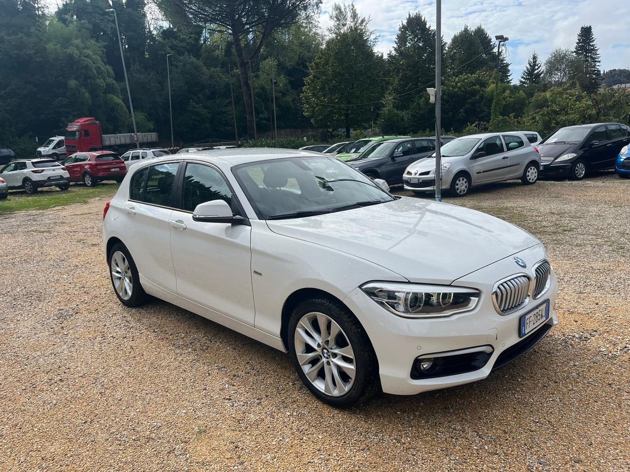 Bmw 118 118d 5p. Urban