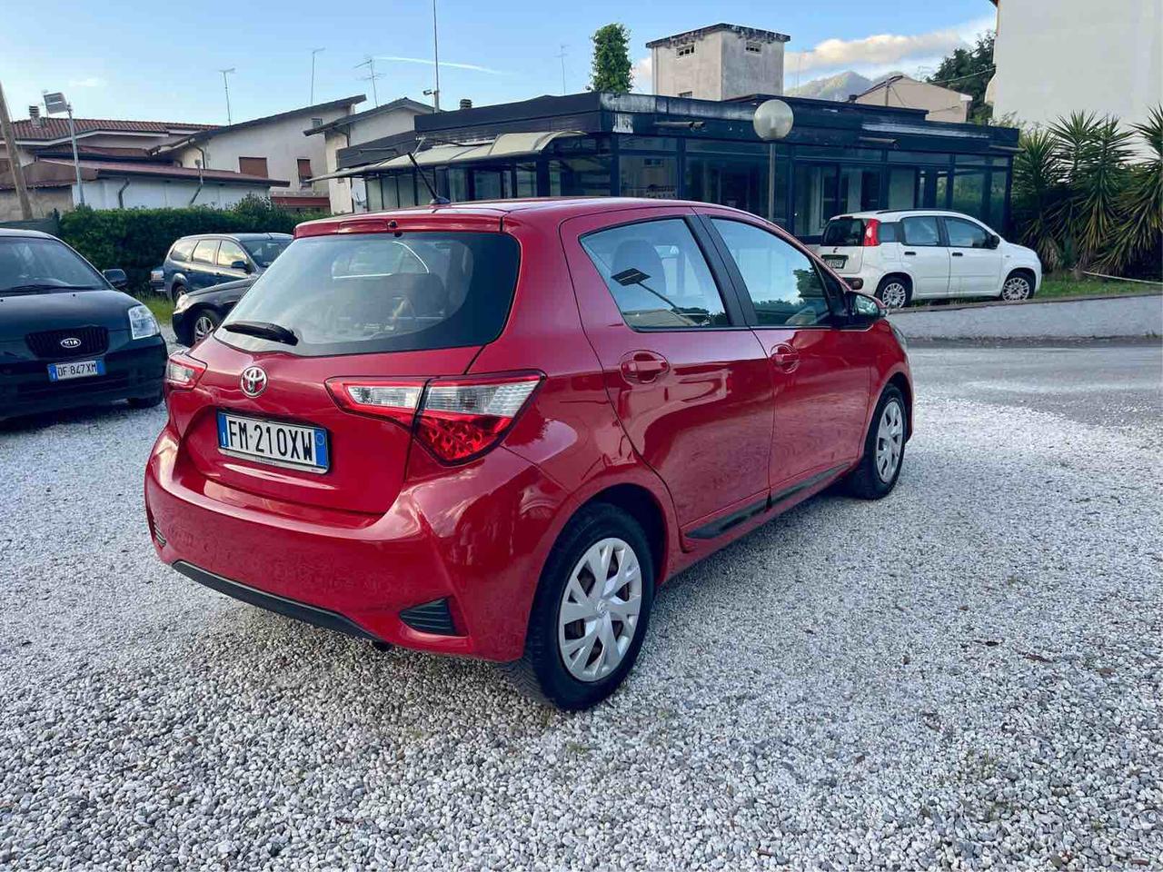 TOYOTA YARIS 1.0 BENZINA - COOL