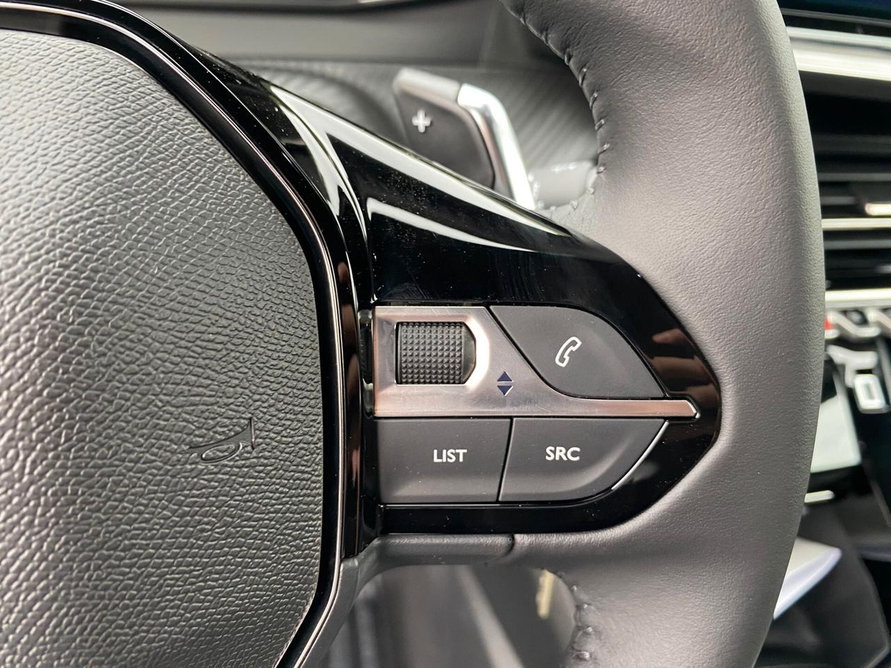 Peugeot 2008 PureTech 130 S&S EAT8 Allure