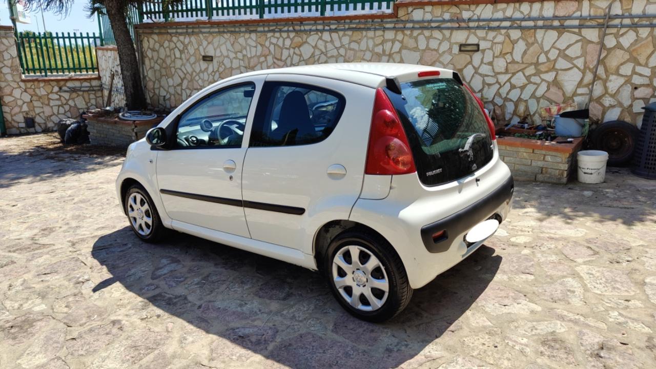 Peugeot 107 1.0 68CV 5p. Urban Move