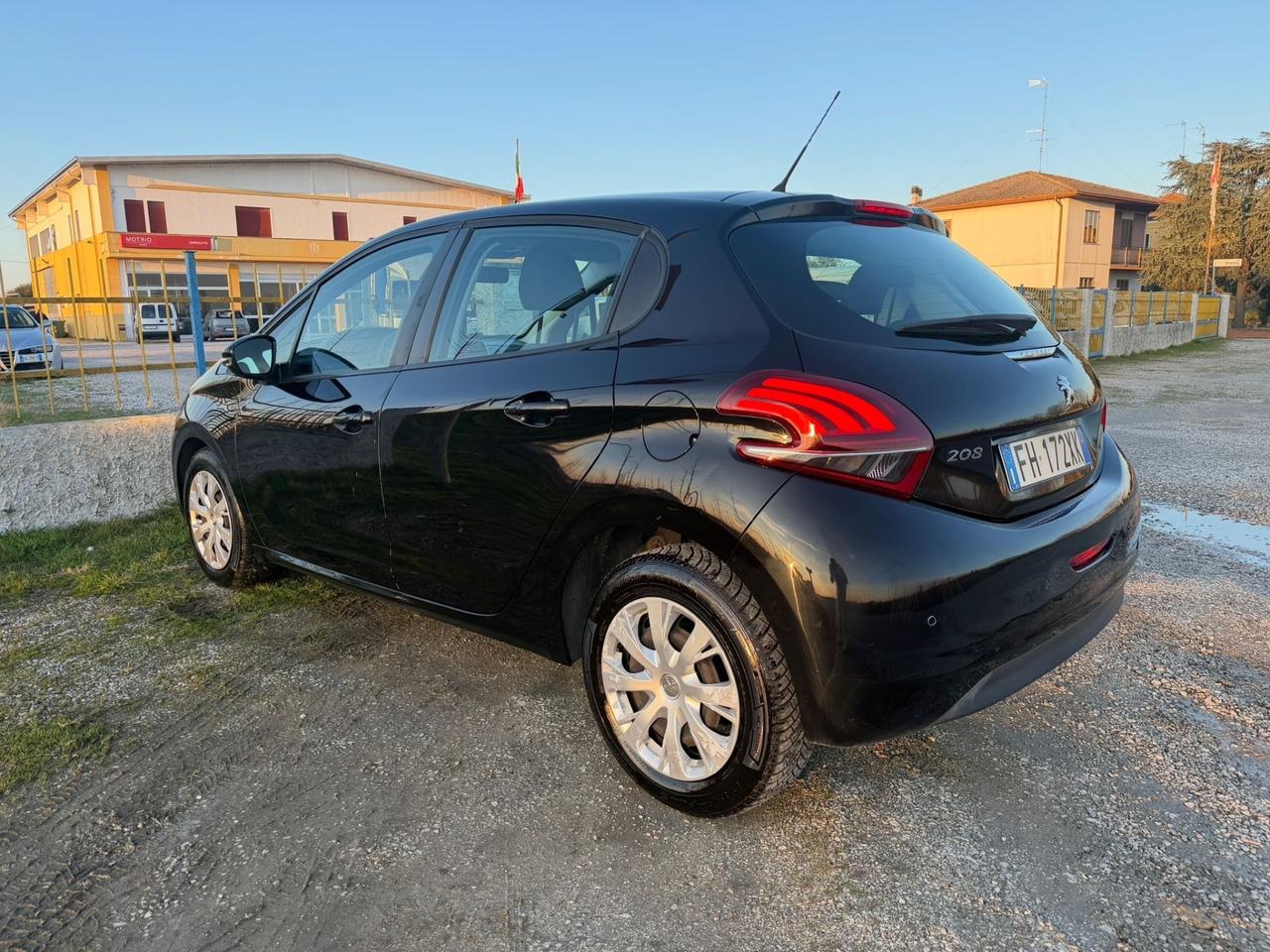 Peugeot 208 BlueHDi 75 5 porte Allure