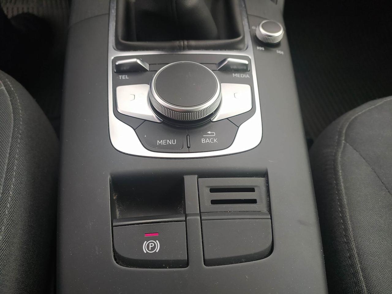 Audi A3 Business Line 2.0 35 TDI #7770