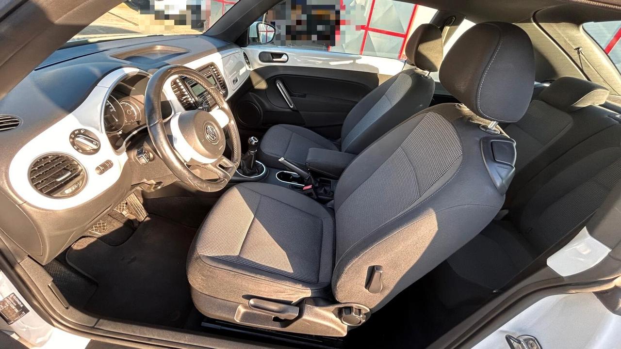 Volkswagen Maggiolino 1.6 TDI Design