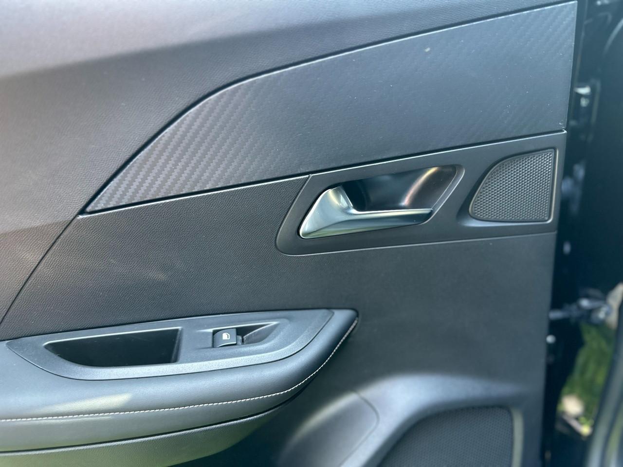 PEUGEOT 2008 II 2023 - 2008 1.2 puretech Allure s&s 130cv eat8