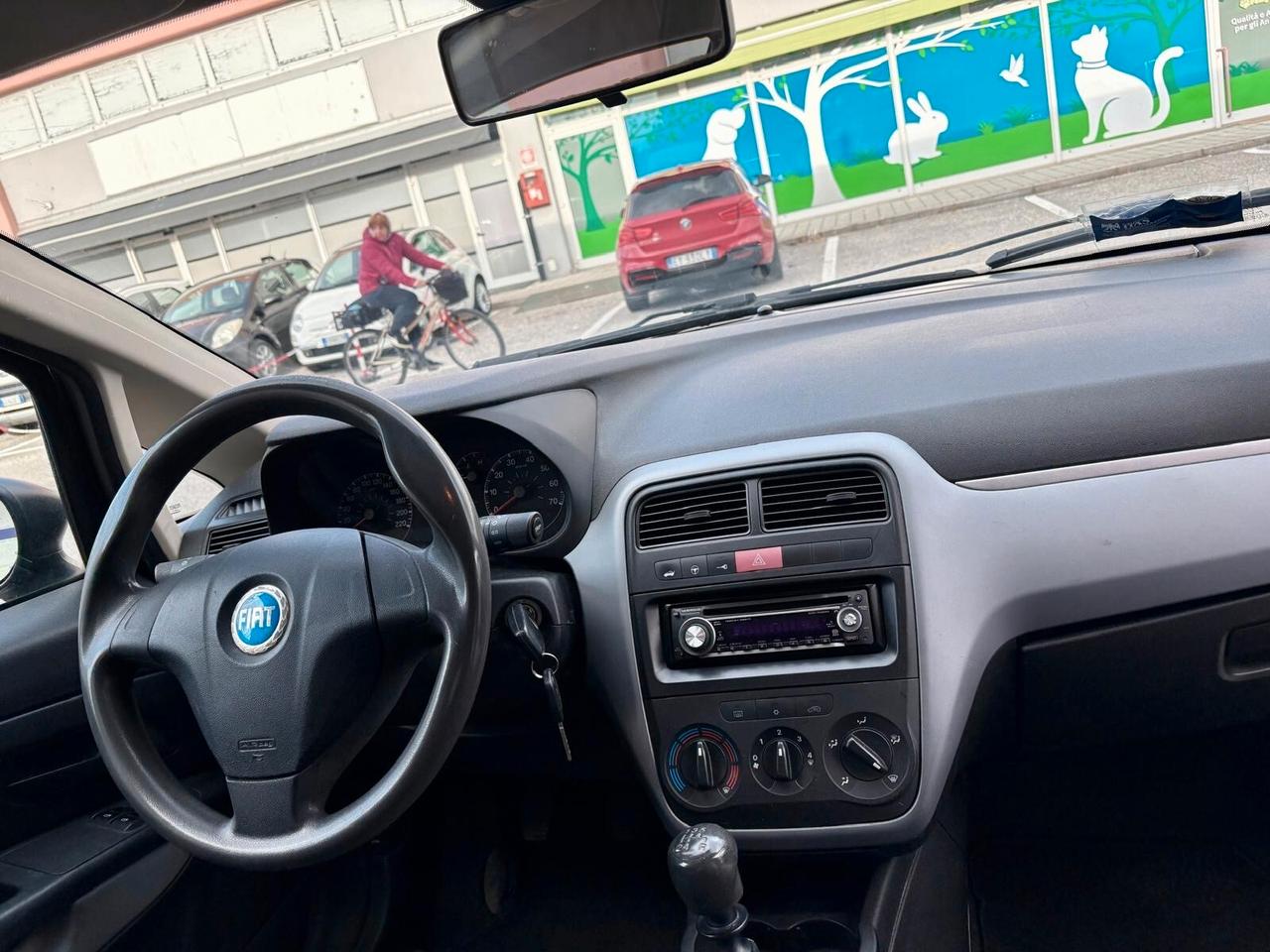 Fiat Grande Punto 1.2 benzina ok neopatentati