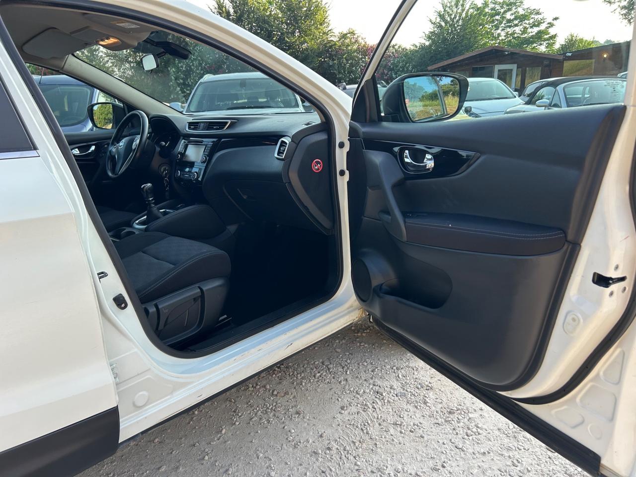 Nissan Qashqai 1.5 dCi N-Vision neopatentati permute