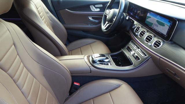 MERCEDES-BENZ E 220 d S.W. 4Matic Auto Premium AMG