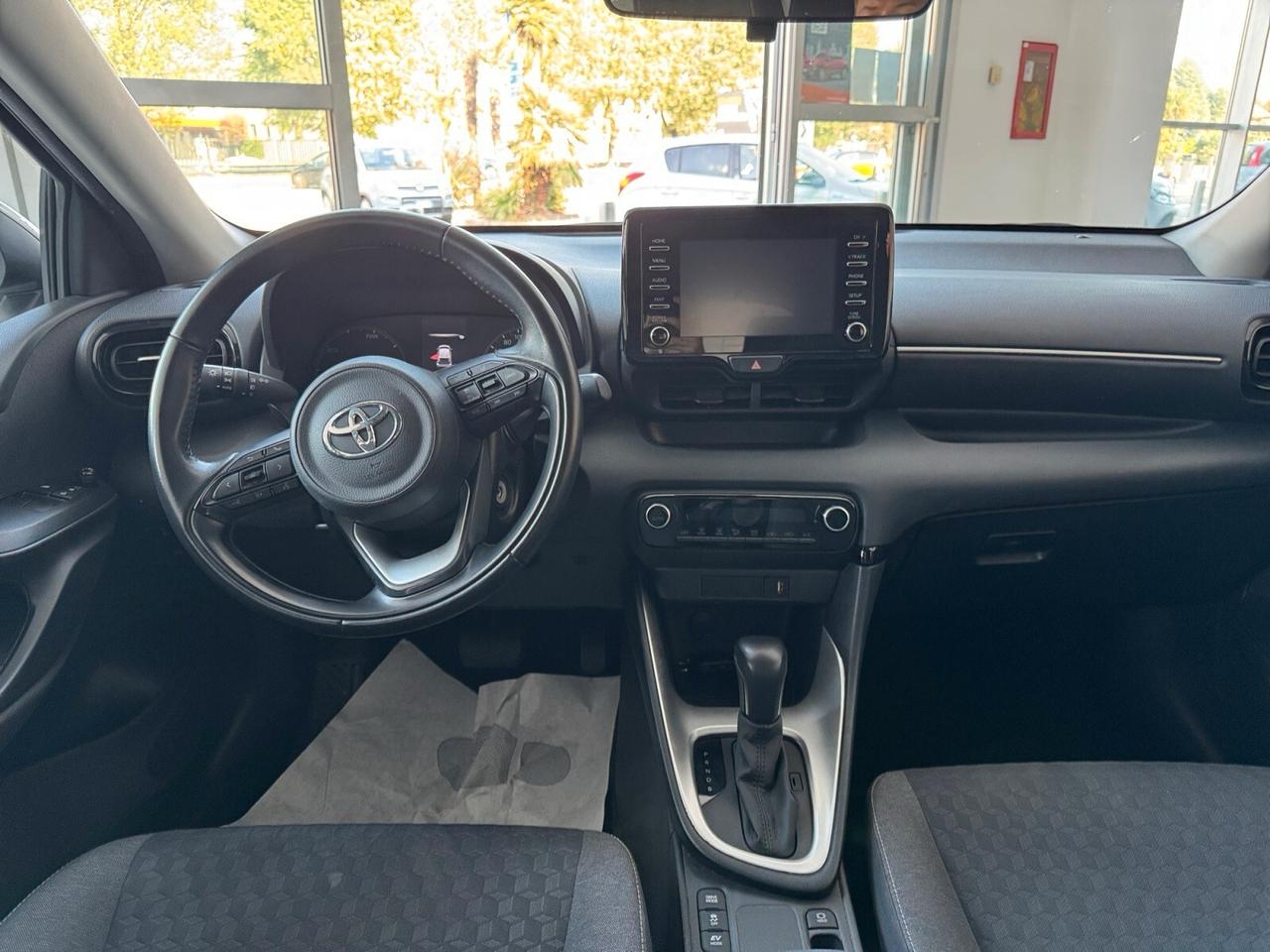 Toyota Yaris 1.5 Hybrid 5 porte Business