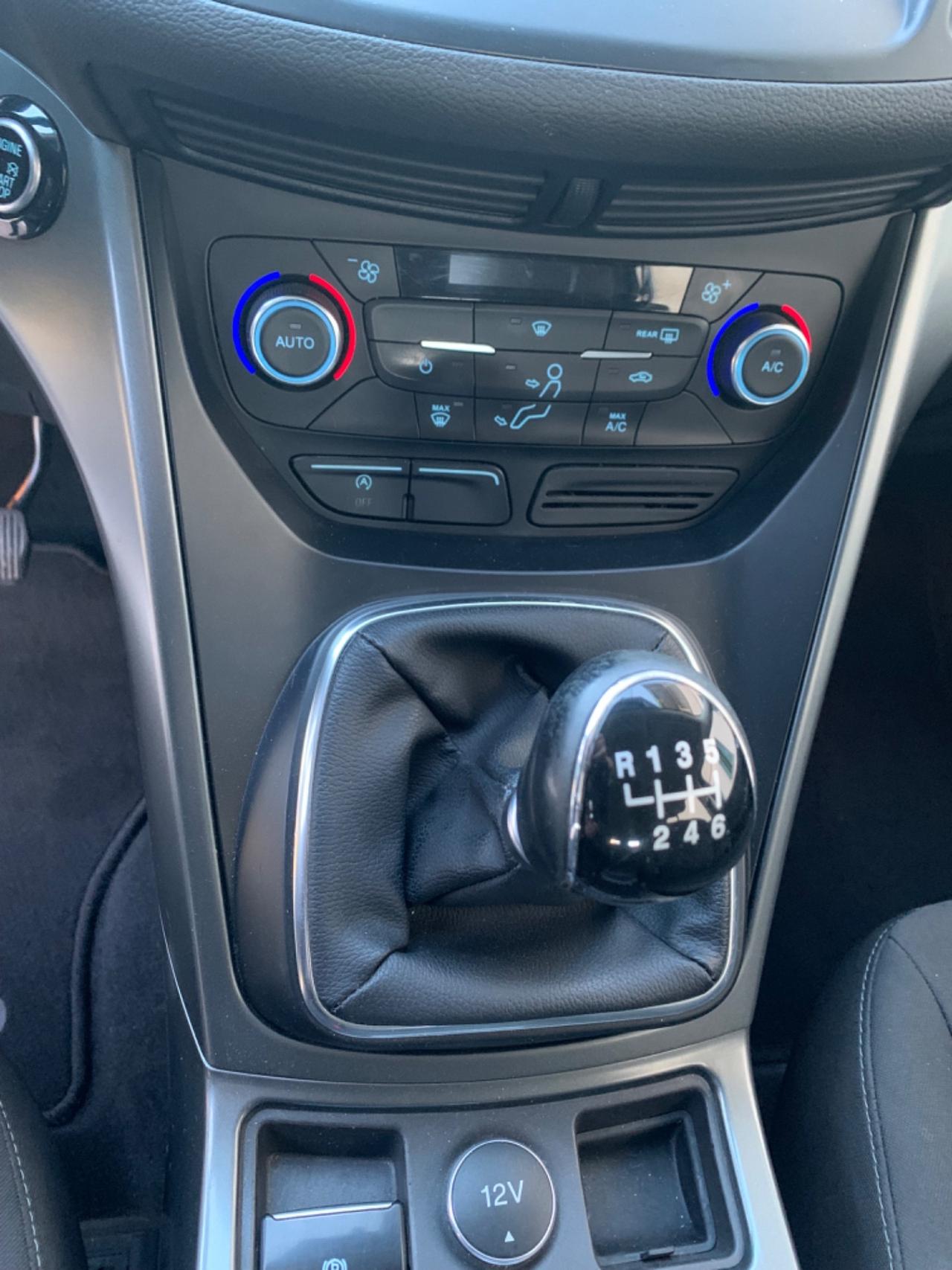 Ford Kuga 1.5 TDCI 120 CV S&S 2WD Titanium