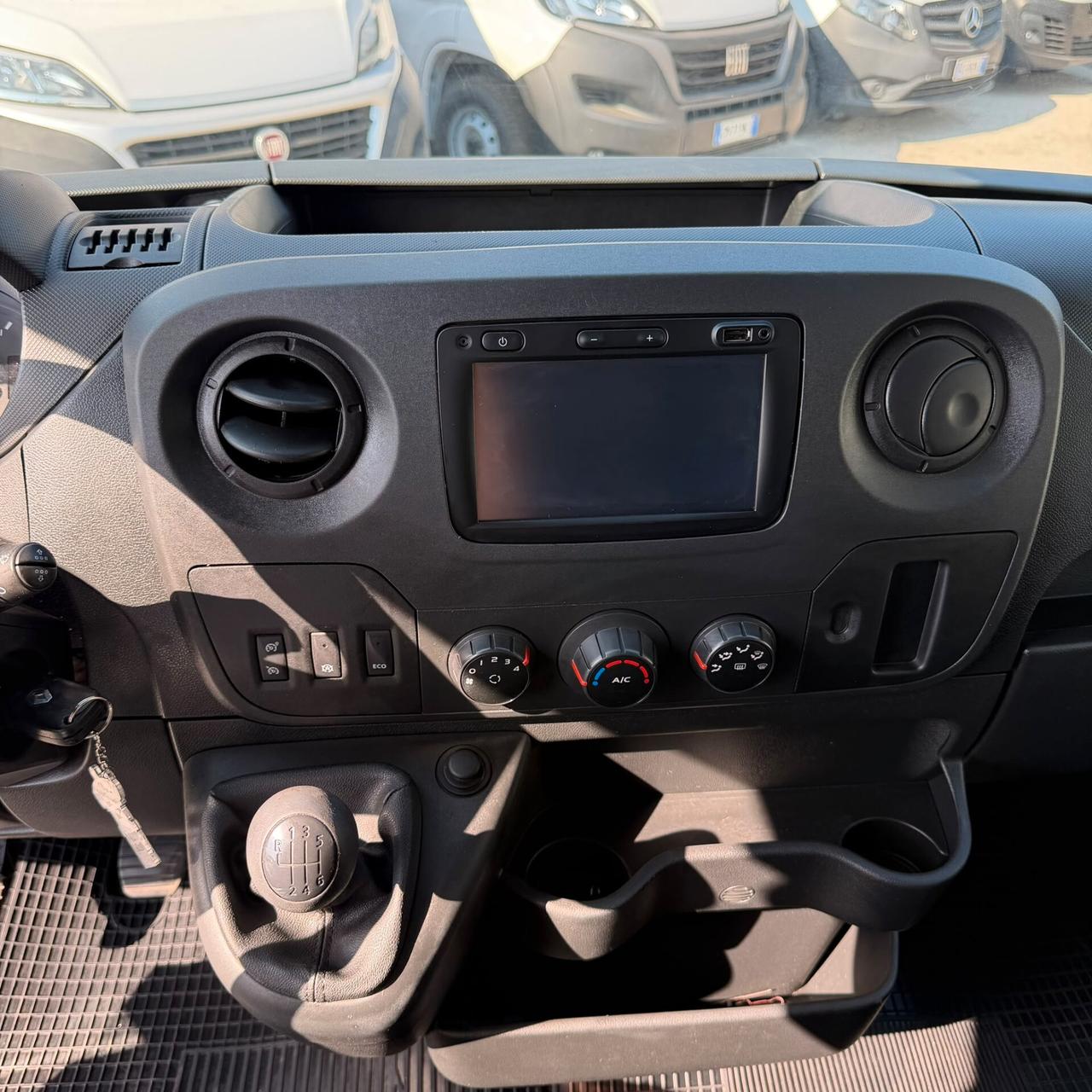 RENAULT MASTER 2.3dci CON SPONDA