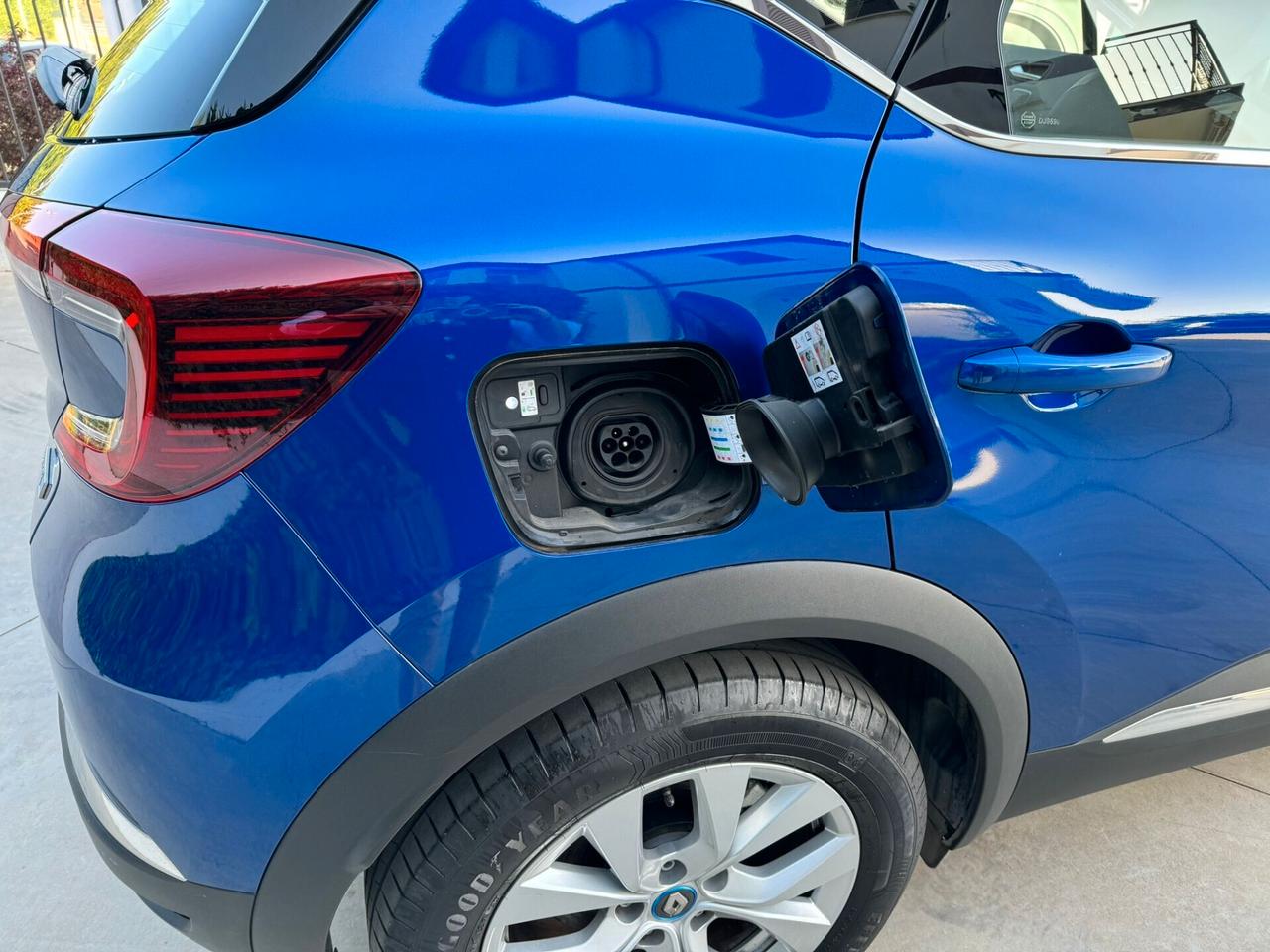 Renault Captur Plug-in Hybrid E-Tech 160 CV Intens