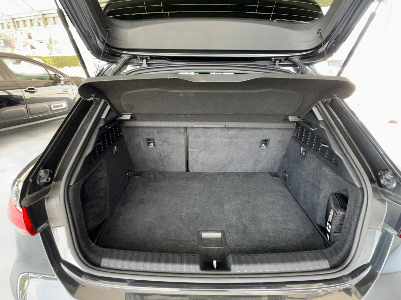 Audi A3 SPB 30 TDI Business Advanced