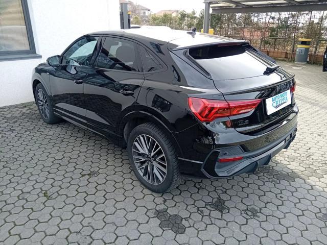 AUDI Q3 45 TFSI quattro S tronic Identity Black S-LINE