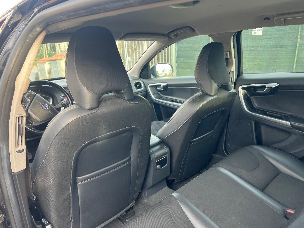 VOLVO - V60 1.6 d2 Kinetic