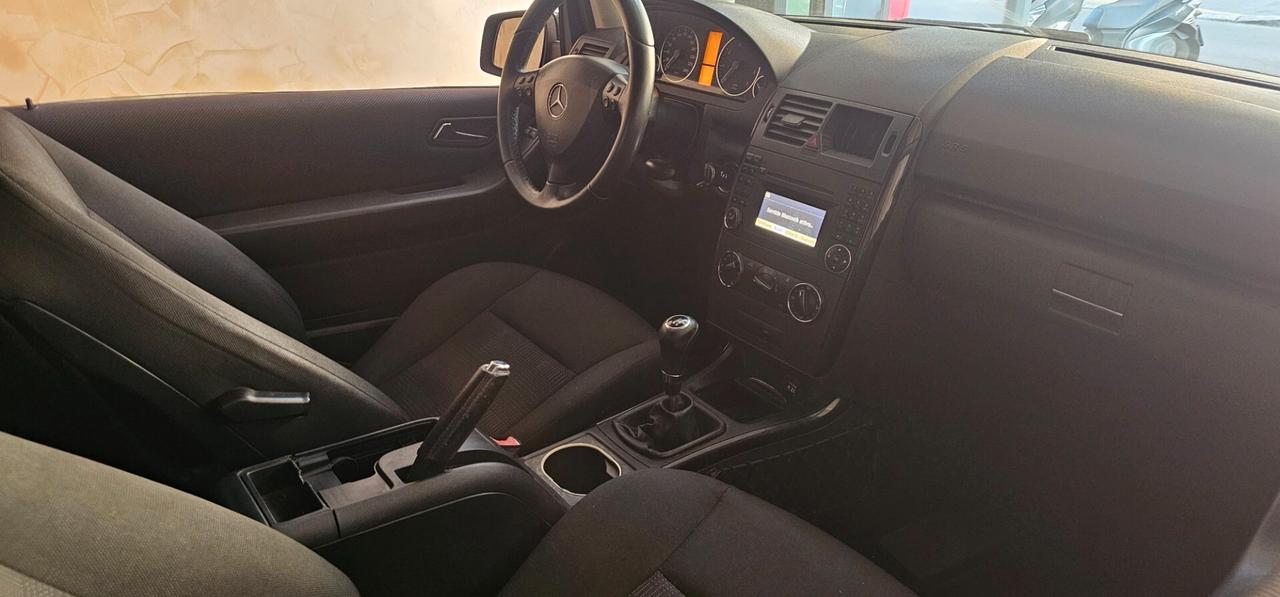 Mercedes-benz A 160 BlueEFFICIENCY Coupé Elegance