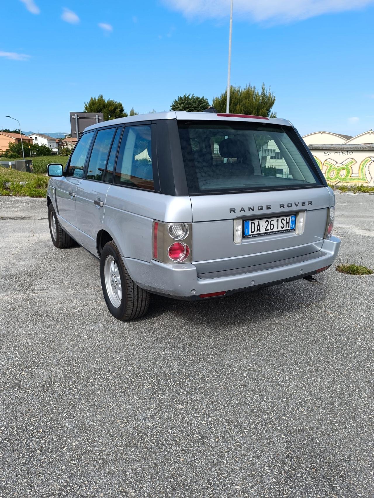 Land Rover Range Rover Vogue 3.0 Td6 SE