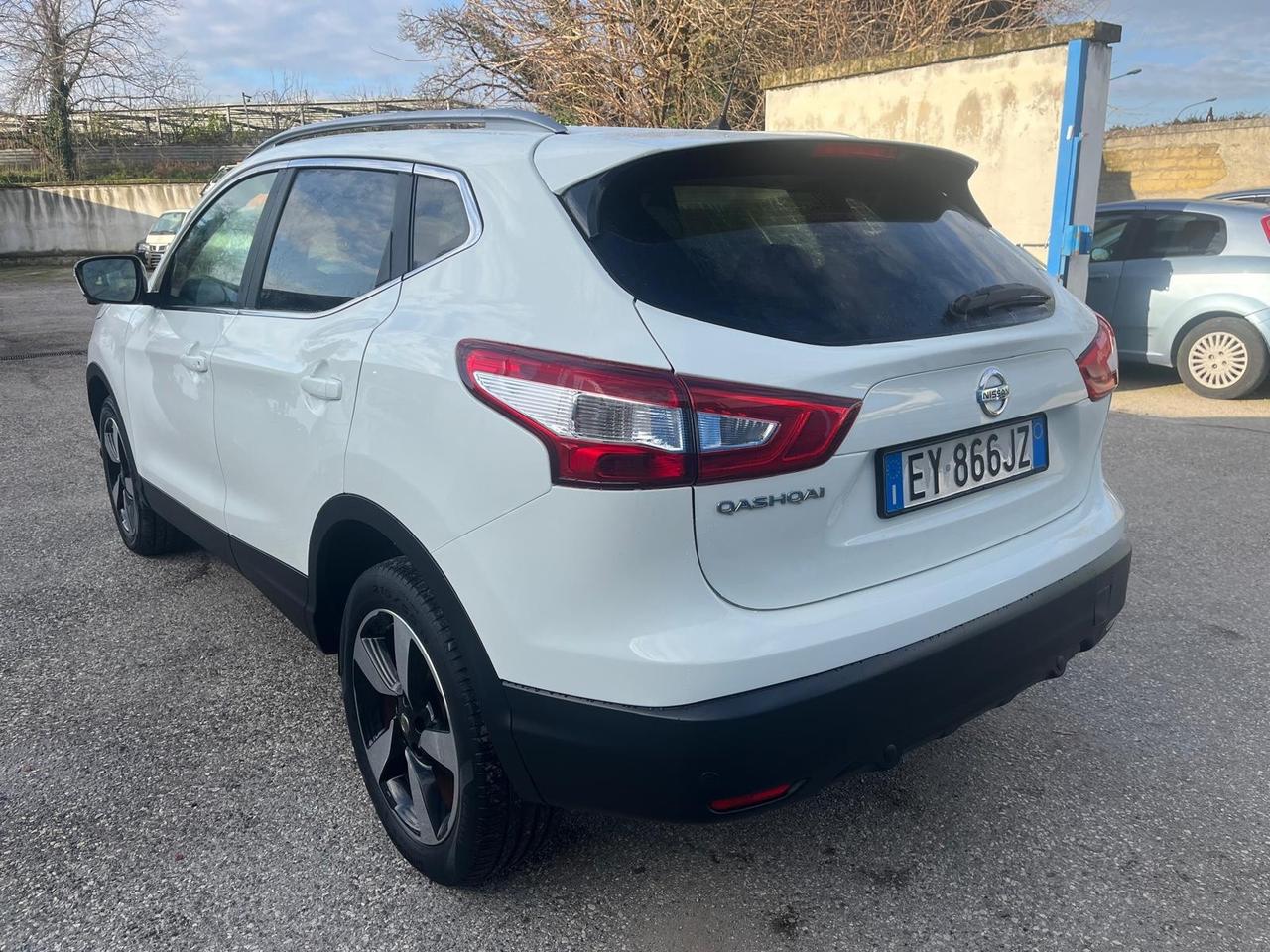 Nissan qashqai n-tec-1.6 dci-full -2015