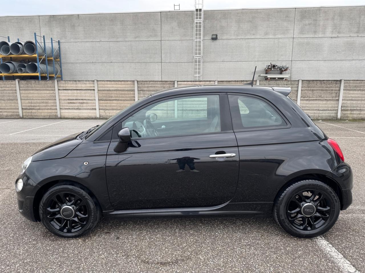 Fiat 500 1.0 Hybrid Sport Full Black